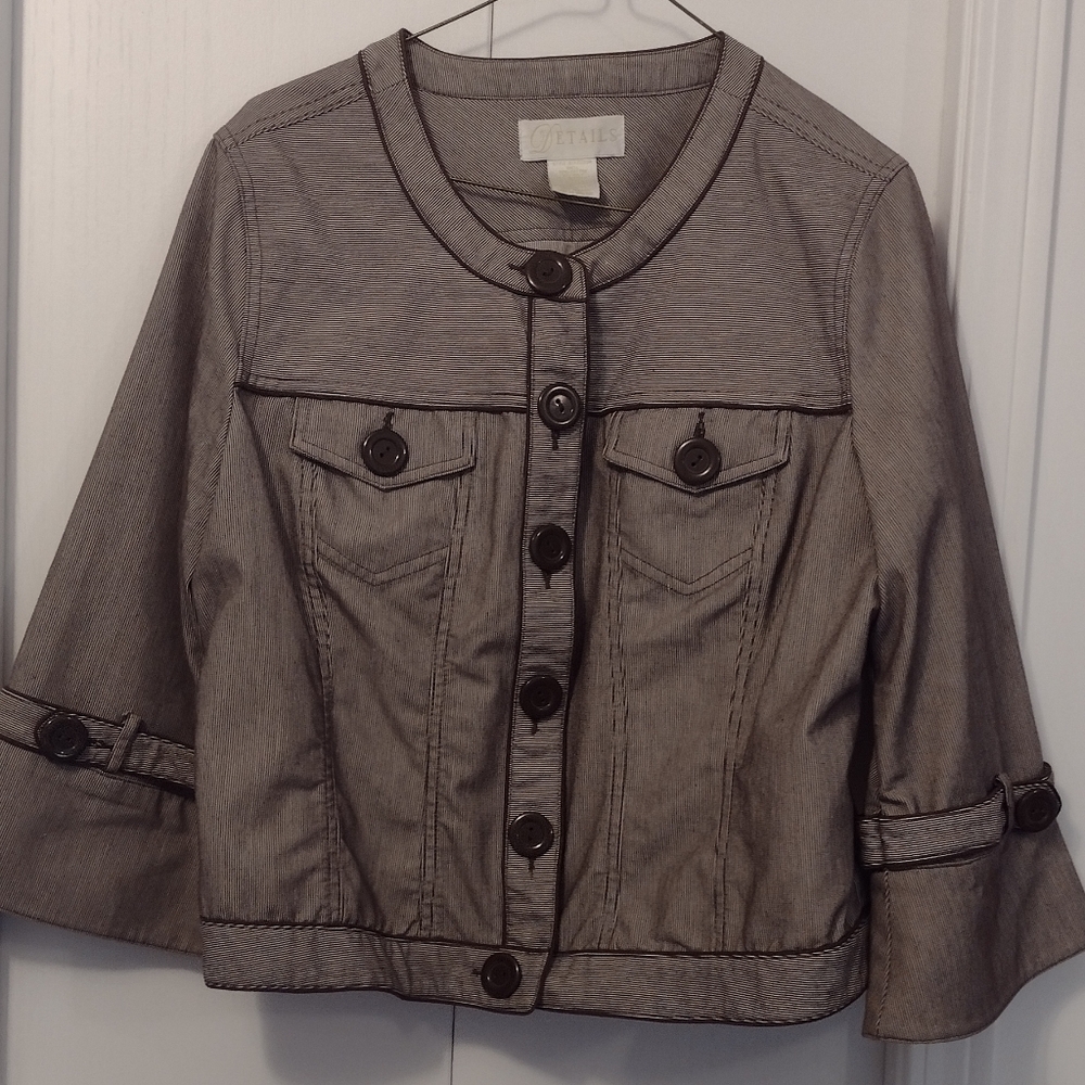 Details brand brown Jacket ptp 21"